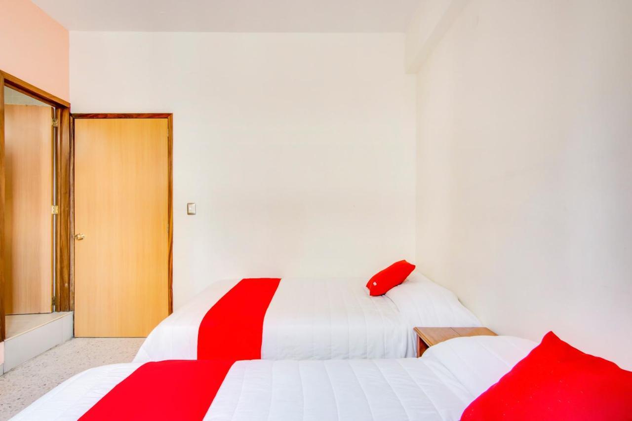 Hotel La Estancia Colima Zewnętrze zdjęcie