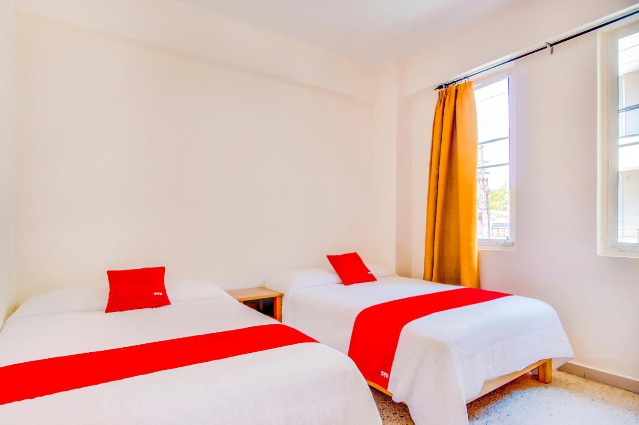 Hotel La Estancia Colima Zewnętrze zdjęcie