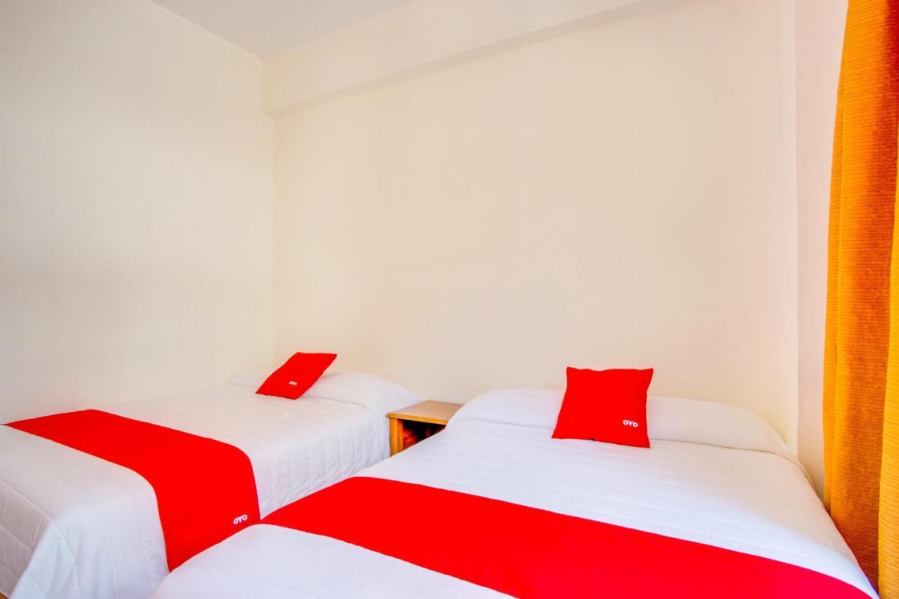 Hotel La Estancia Colima Zewnętrze zdjęcie